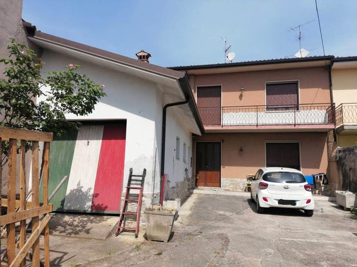Casa con 6 locali in vendita in Via Borzolo, Nuvolento