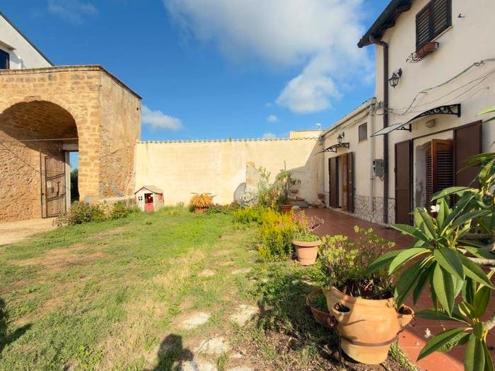 Casa con 6 locali in vendita in Contrada bosco falconeria, Partinico