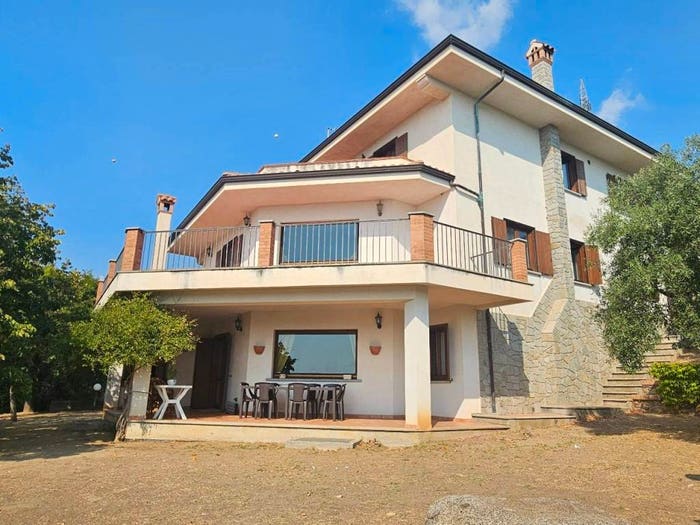 Casa con 6 locali in vendita in Via Pietro Verri, Frabotto Mannesi, Montepaone