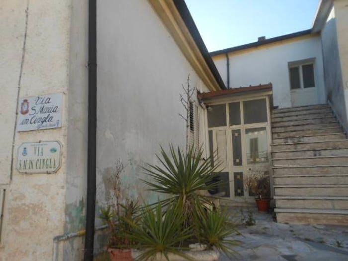 Casa con 6 locali in vendita in Via Santa Maria in Cingla, Ailano