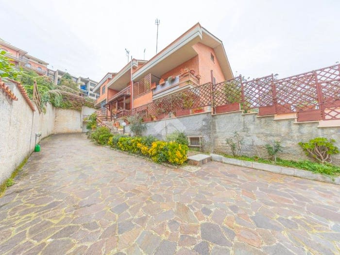 Casa con 6 locali in vendita in Via dei Martiri de La Storta, La Giustiniana, Roma