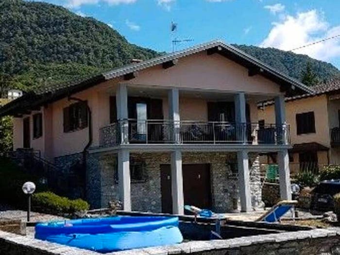 Casa con 6 locali in vendita in Centro, Porto Valtravaglia