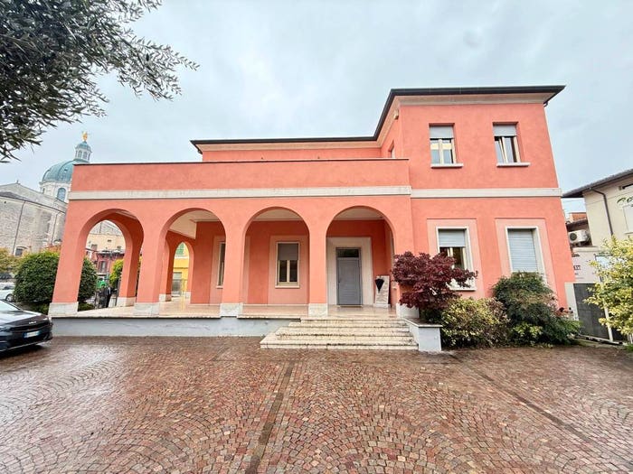 Casa con 6 locali in vendita in Via Cesare Battisti, Centro, Montichiari