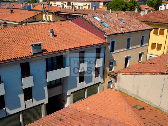 Appartamento con 6 locali in vendita in Corso Giacomo Matteotti, Centro, Arzignano