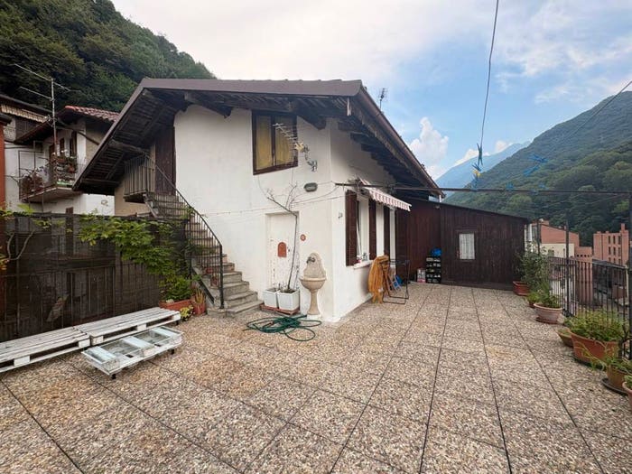 Appartamento bilocale in vendita in Via Giovanni Donega, Laorca, Lecco