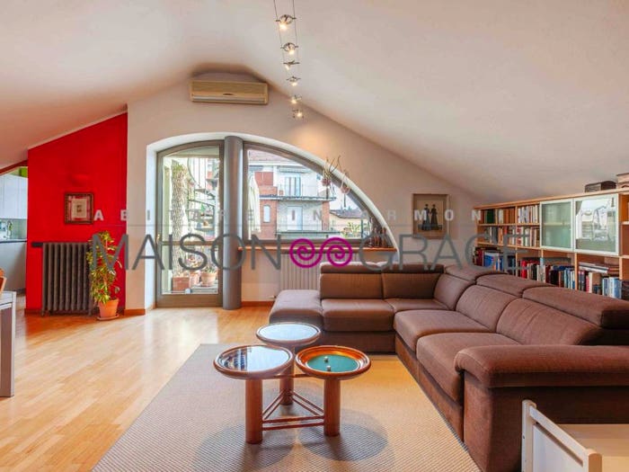 Casa con 5 locali in vendita in Via Teobaldo Calissano, Centro, Alba