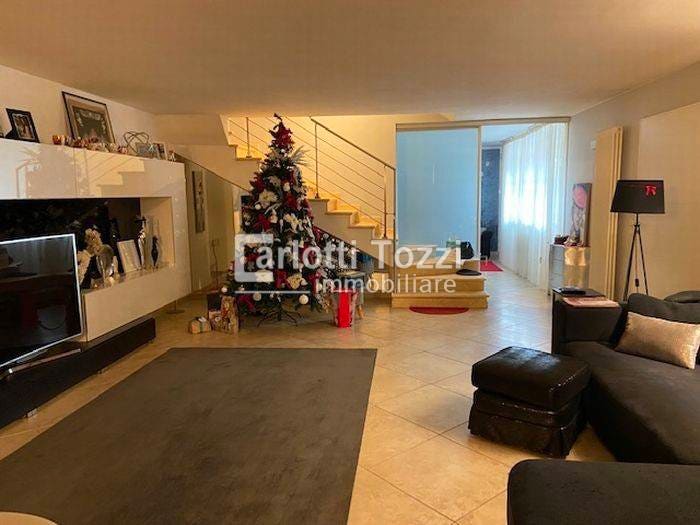 Casa con 6 locali in vendita in VIA CIMABUE, Stazione Via Roma, Grosseto