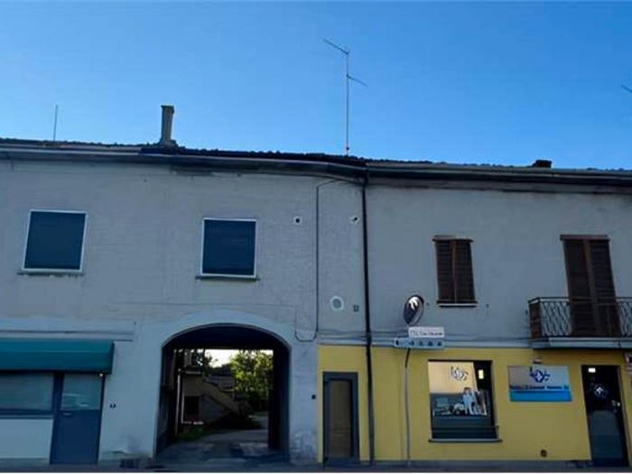 Appartamento bilocale in vendita in Via Giuseppe Garibaldi, Centro, Chignolo Po
