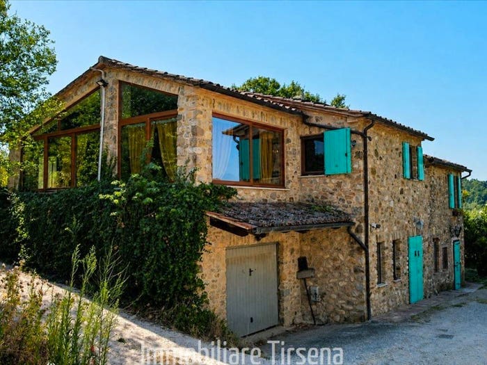 Casa con 5 locali in vendita in Fabro
