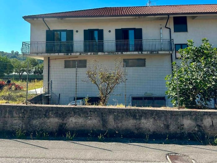 Appartamento quadrilocale in vendita in Via Tempone Chiarasso, Castelnuovo Cilento