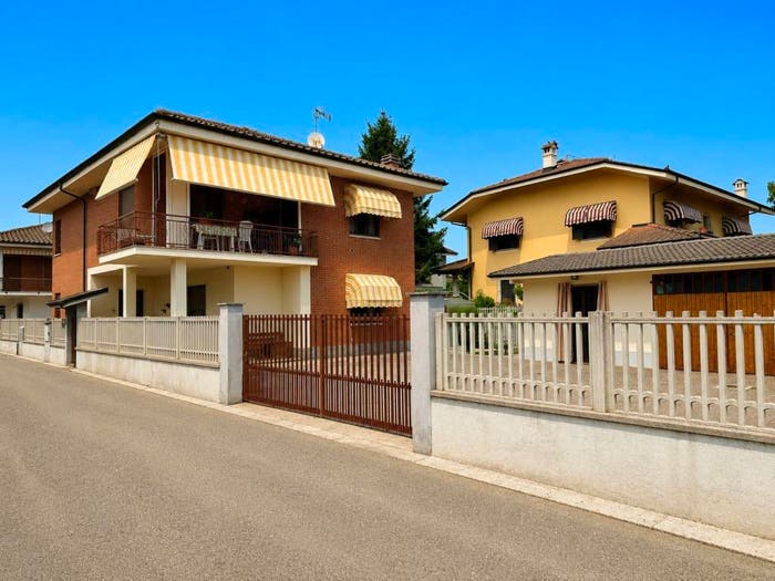 Casa con 6 locali in vendita in Via Don Matteo Accastello, Virle Piemonte