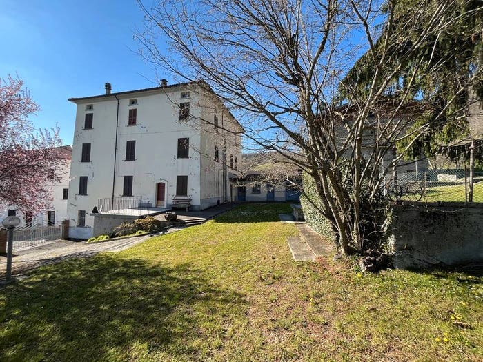 Casa con 6 locali in vendita in Località Villa, Grezzo, Bardi