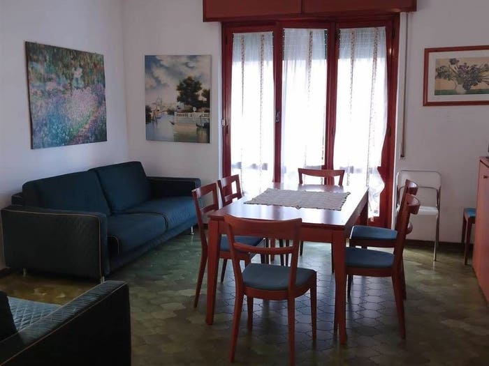Appartamento con 6 locali in vendita in Ronchi Poveromo, Massa