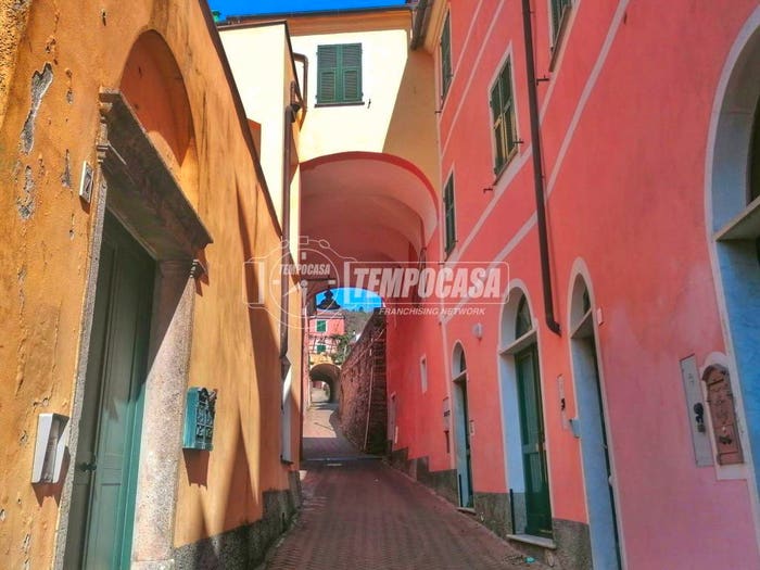 Appartamento quadrilocale in vendita in Via San Giacomo, Feglino, Orco Feglino
