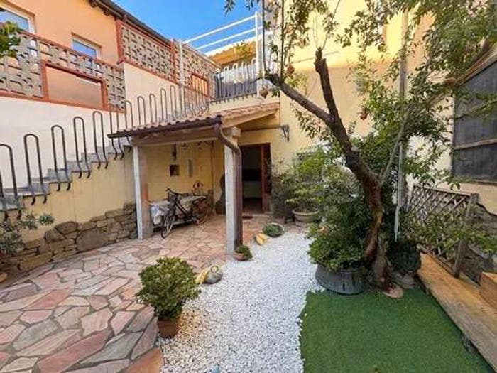 Appartamento con 6 locali in vendita in Via Giuseppe Garibaldi, Centro, Piombino
