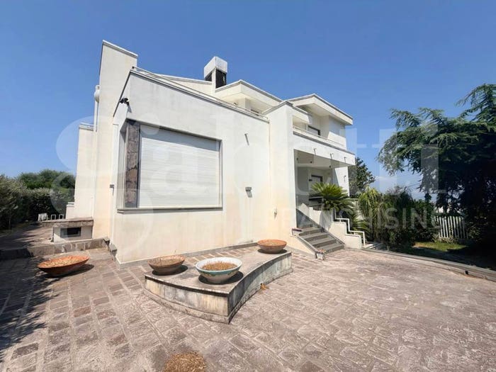 Casa quadrilocale in vendita in Viale Degli Aranci, Centro, Sant'Egidio del Monte Albino