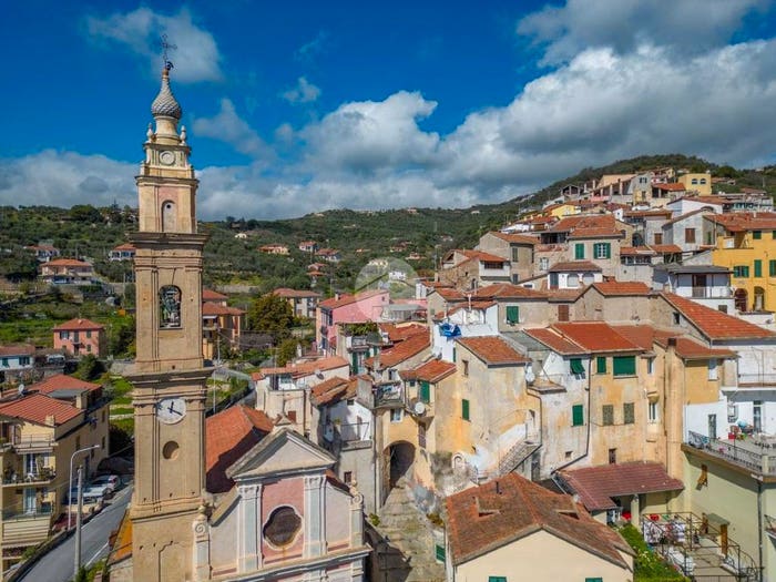 Appartamento bilocale in vendita in Via Bruno Domenico, Porto Maurizio, Imperia