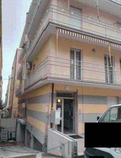 Appartamento con 6 locali in vendita in Via Bergamo, Laigueglia