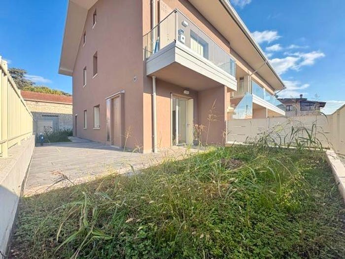 Appartamento trilocale in vendita in Via della Concordia, Lugagnano Mancalacqua, Sona