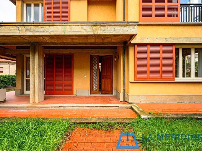 Casa con 6 locali in vendita in Centro, Monsummano Terme