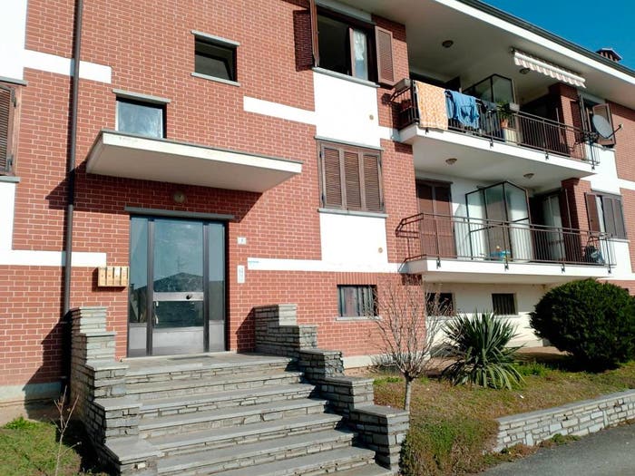 Appartamento trilocale in vendita in Via Panruà, San Martino, Barge