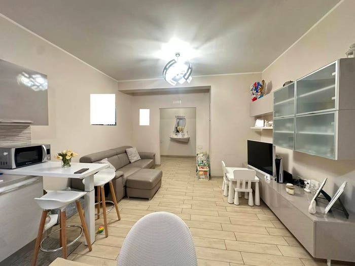 Appartamento trilocale in vendita in Traversa Cassano, Secondigliano, Napoli
