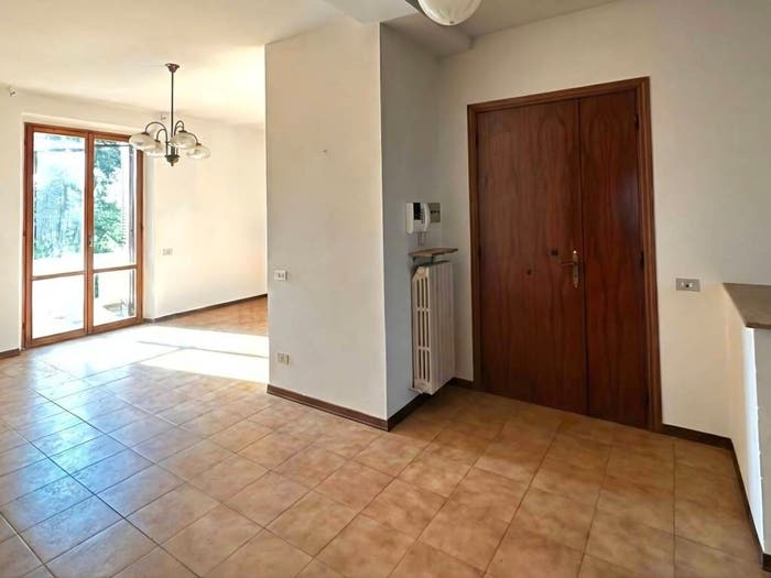 Appartamento con 6 locali in vendita in Via di Jesi, Osimo