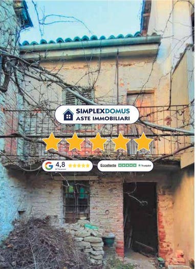 Appartamento con 6 locali in vendita in Via Della Fontana, Dogliani