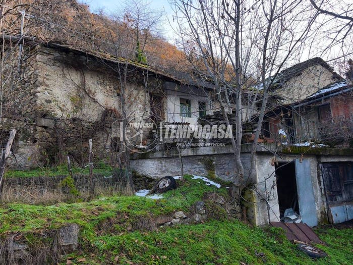 Casa con 6 locali in vendita in Frazione Cartesanaz, Roisan