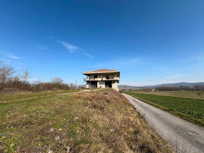 Casa con 6 locali in vendita in SS, San Polo Matese