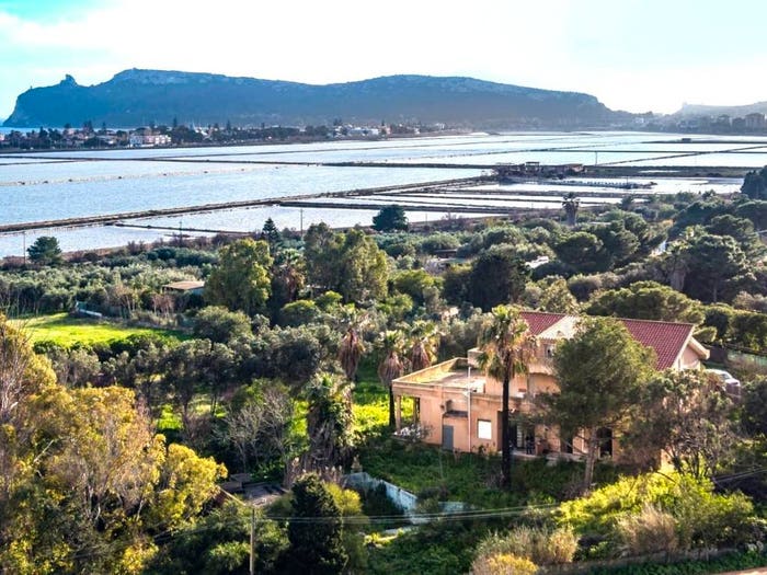 Casa con 6 locali in vendita in Via delle Acacie, Molentargius, Cagliari