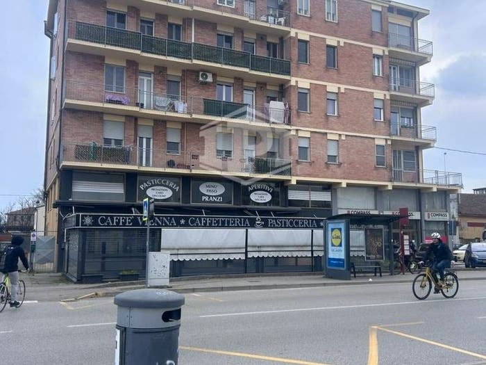 Appartamento quadrilocale in vendita in Via Bologna, Foro Boario, Ferrara