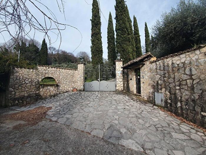 Casa con 5 locali in vendita in Via Rieti, Scandriglia
