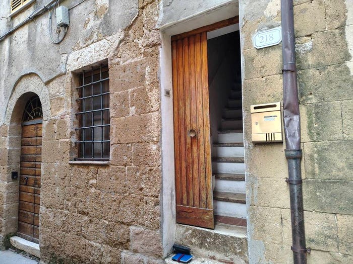 Appartamento trilocale in vendita in Via Zuccarelli, Centro, Pitigliano