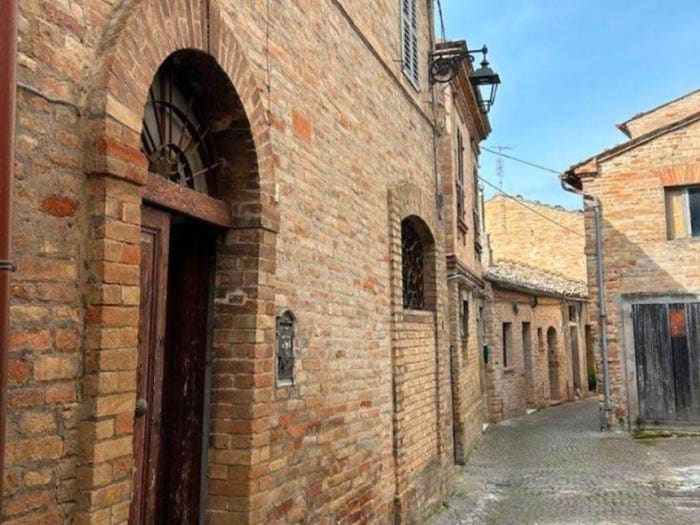 Casa con 6 locali in vendita in Via Giuseppe Garibaldi, Centro, Monterubbiano