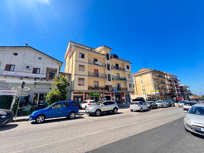 Appartamento trilocale in vendita in Via Angelo Rubino, Centro, Vallo della Lucania