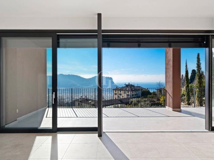 Casa con 6 locali in vendita in Beati Alti, Garda