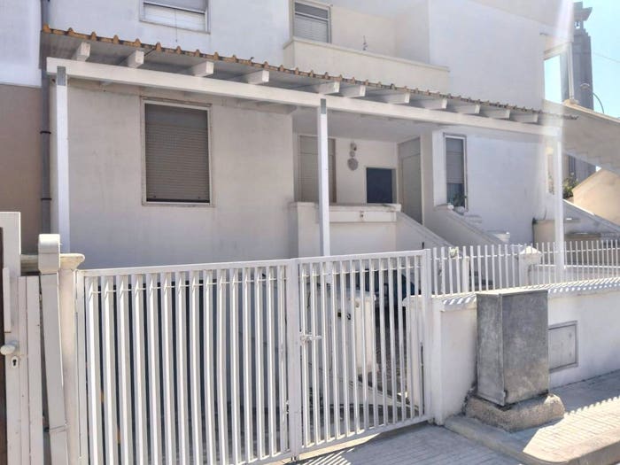 Casa con 6 locali in vendita in Via Paolino Bianchi, Melissano