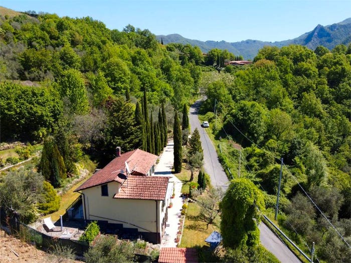Casa con 6 locali in vendita in Fivizzano