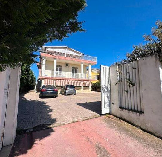 Casa con 6 locali in vendita in Via Trani Madonna dello Sterpeto, Barletta