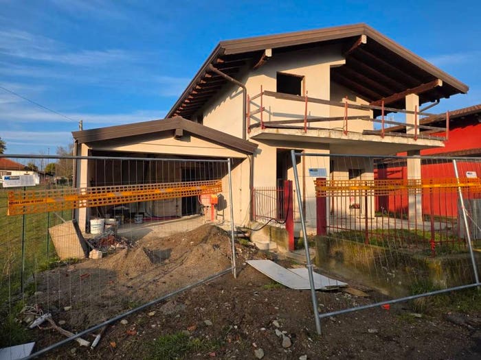 Casa quadrilocale in vendita in Divignano