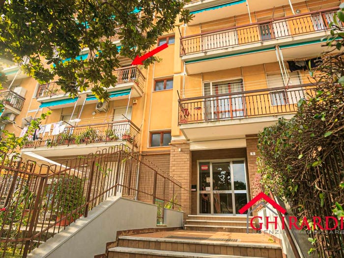 Appartamento trilocale in vendita in Via Giovanni Battista Torre, Sestri Ponente, Genova
