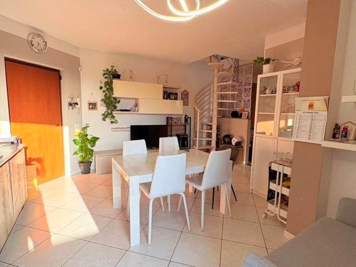 Appartamento quadrilocale in vendita in Via Vecchia Pesciatina, San Vito, Lucca
