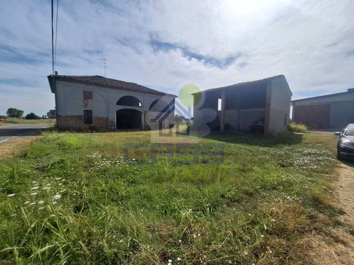 Casa in vendita in VIA SANTI OLZA, Monticelli d'Ongina