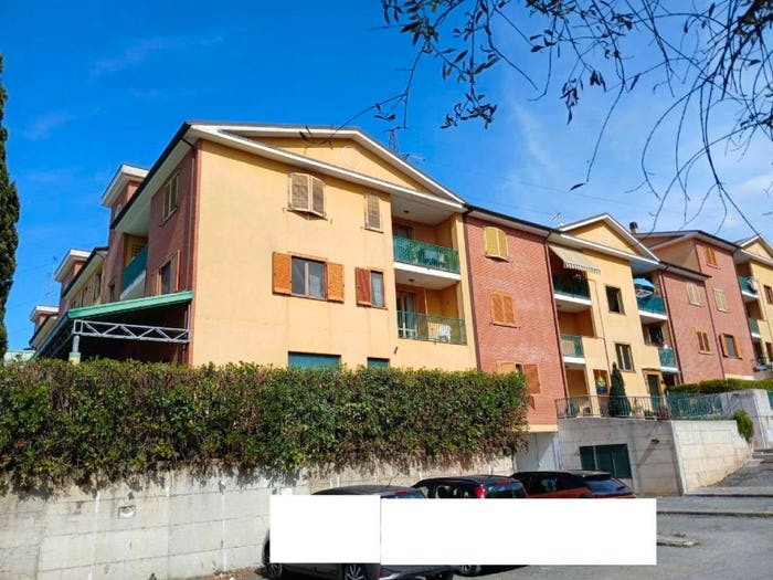 Appartamento quadrilocale in vendita in via Pontestrada, Romagnano, Massa