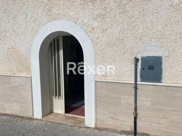 Appartamento con 6 locali in vendita in Via Grotta, Rignano Garganico