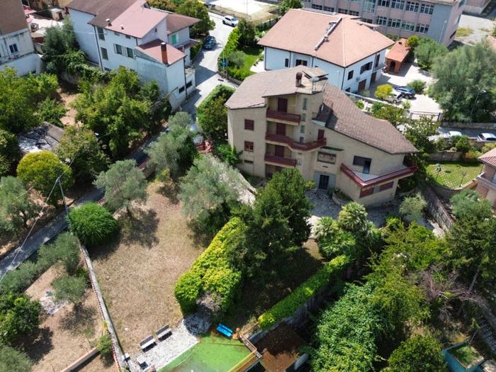 Casa con 6 locali in vendita in Via Chiaie, Centro, Isernia