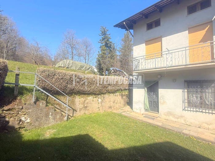 Casa quadrilocale in vendita in Via Capitano Fiorio Belletti, Bioglio