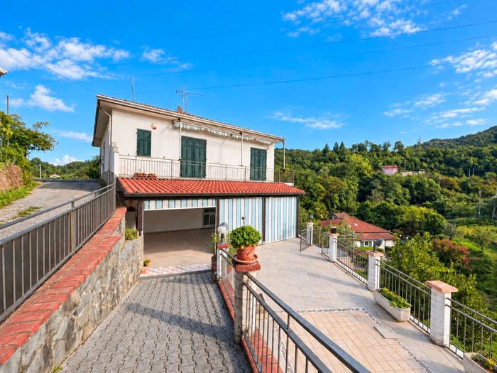 Casa quadrilocale in vendita in Via Favara, Vezzano Ligure