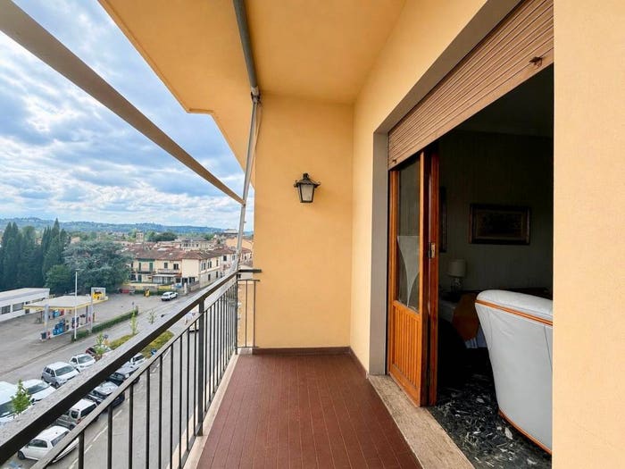 Appartamento trilocale in vendita in Via di Rocca Tedalda, Rovezzano, Firenze